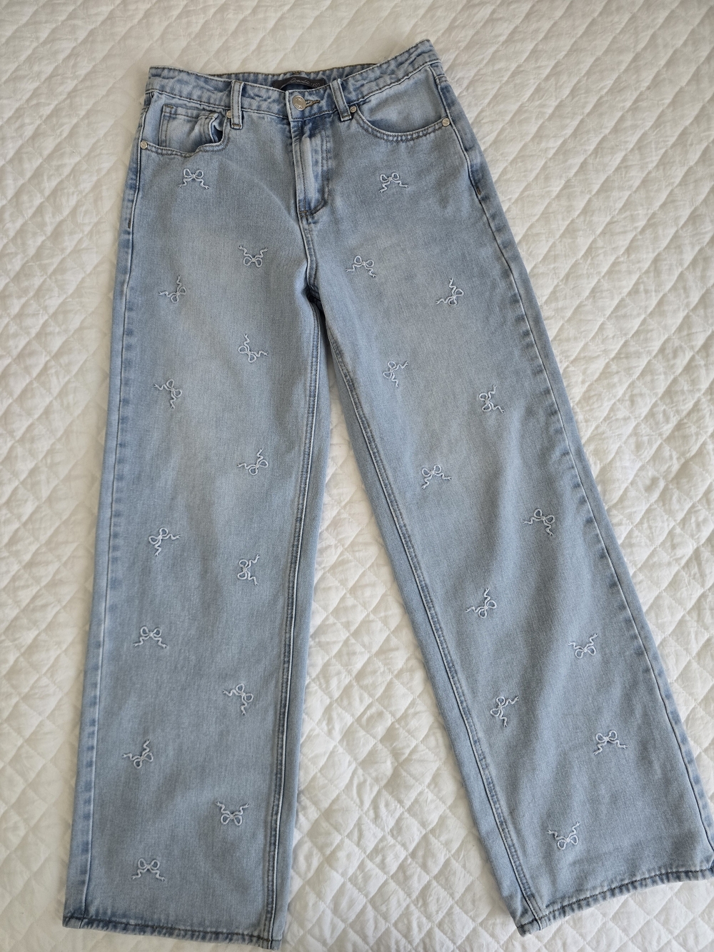 Embroidered Light Blue Wide-Leg Women’s Jeans Size 26 Or Junior Size 3